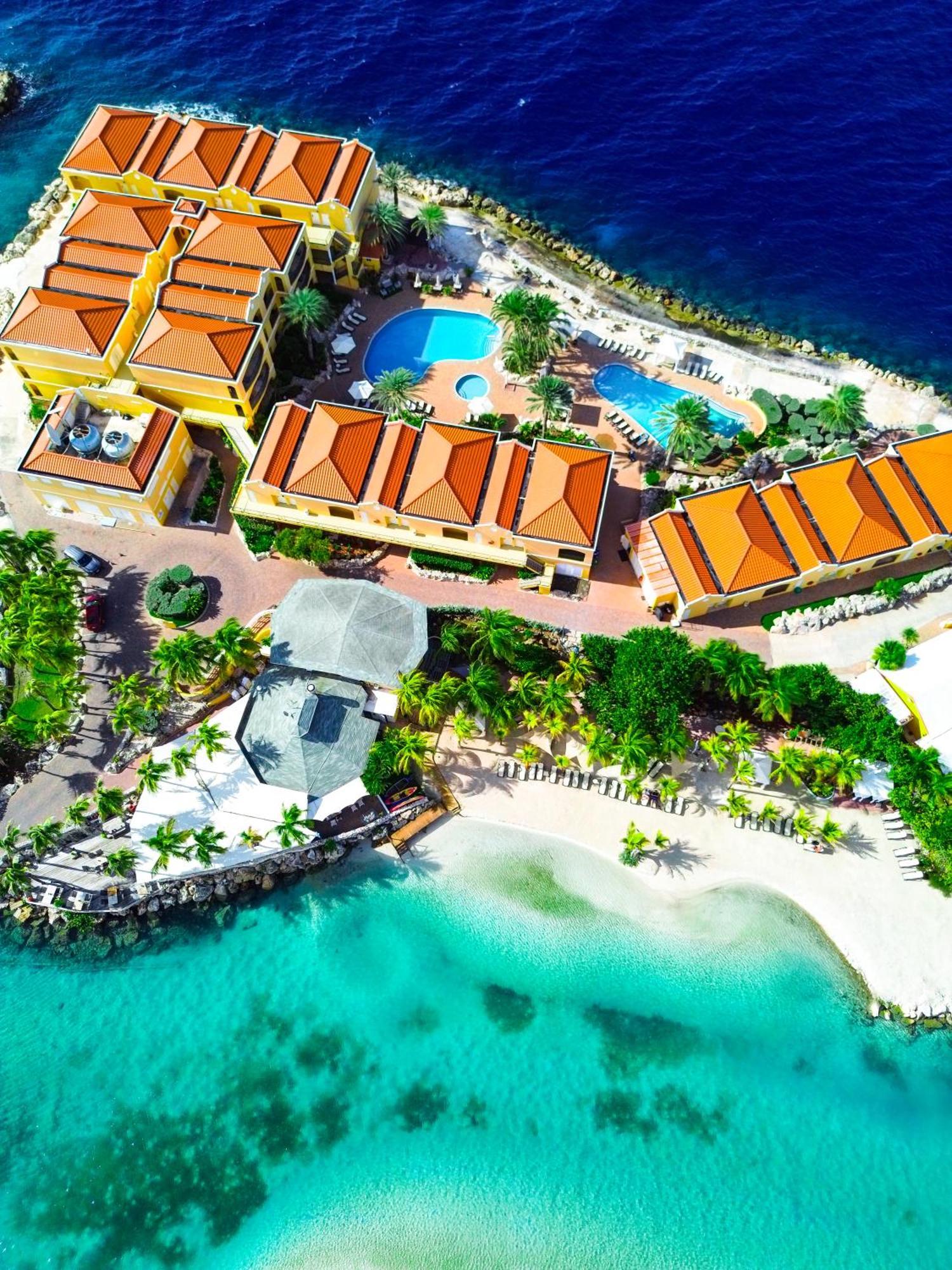 The Royal Sea Aquarium Resort Willemstad Exterior photo