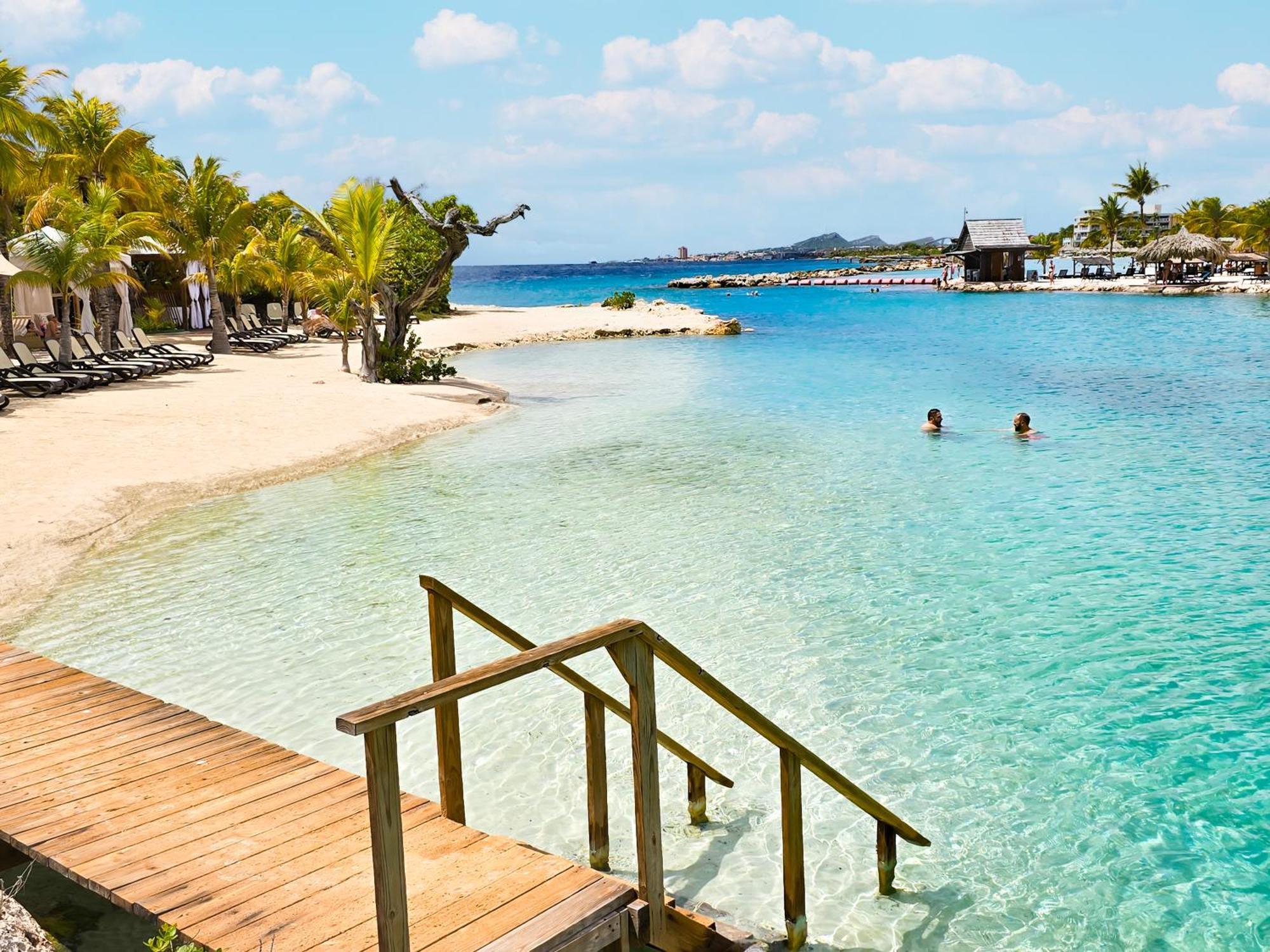The Royal Sea Aquarium Resort Willemstad Exterior photo